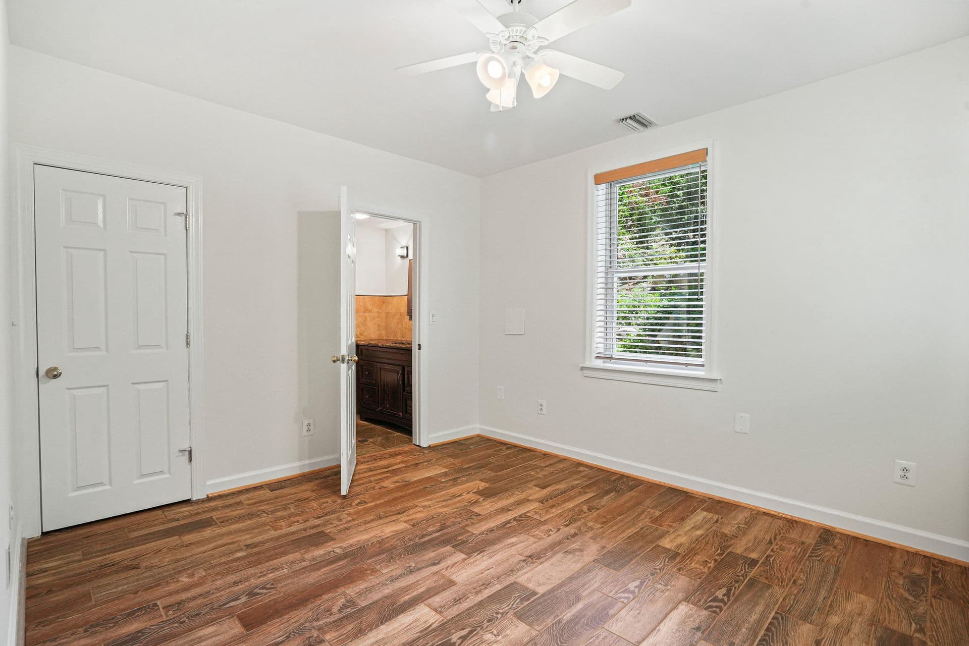 7712 Dolly Drive photo 27