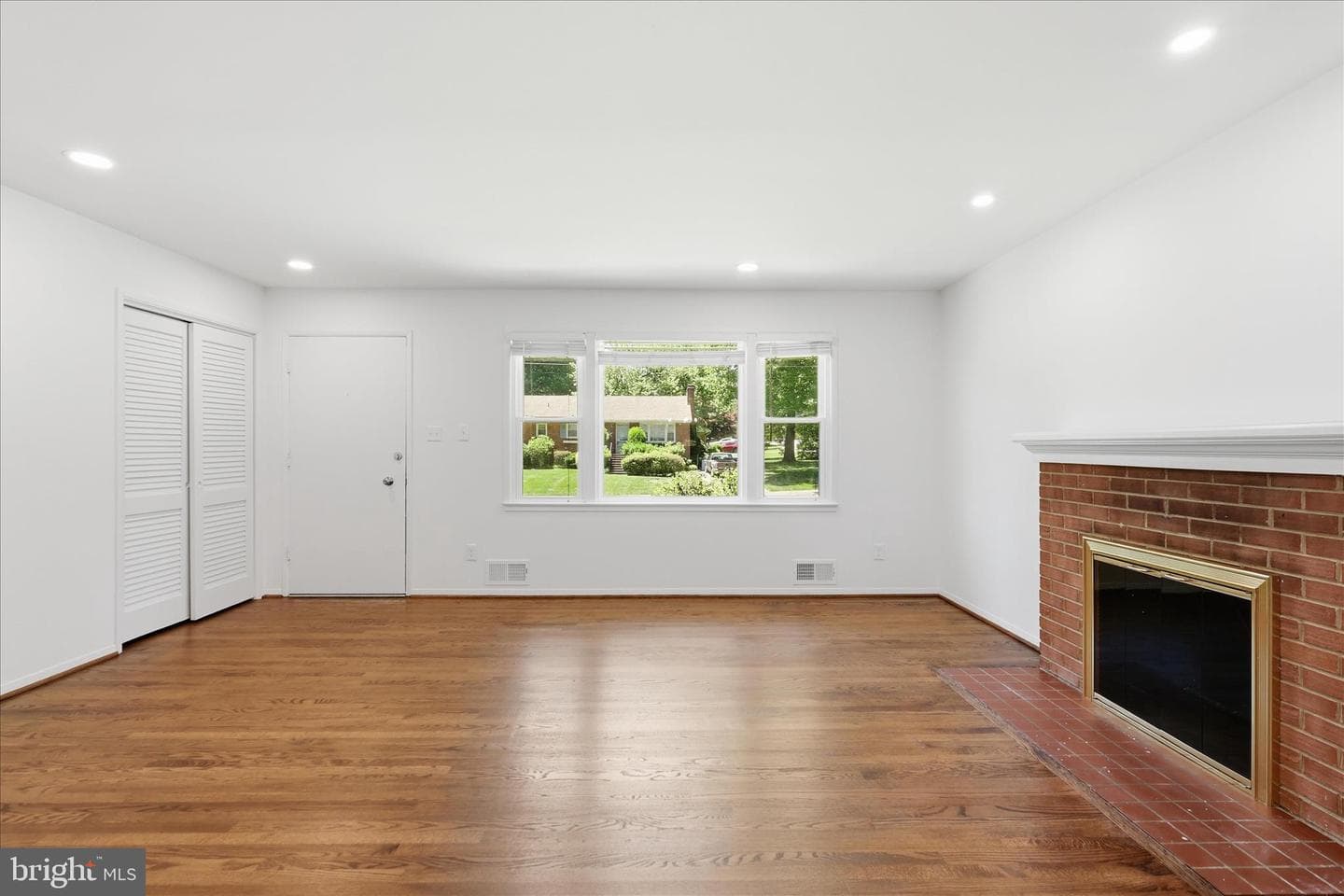 5609 Sedgwick Lane photo 8