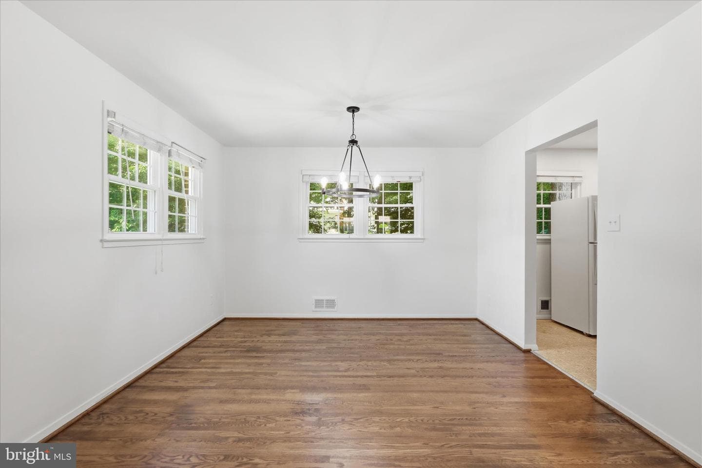 5609 Sedgwick Lane photo 9