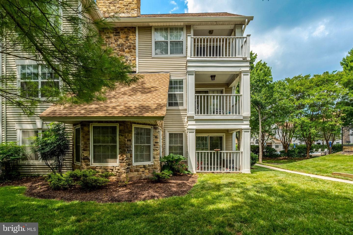 5632 Willoughby Newton Dr # 13, Centreville