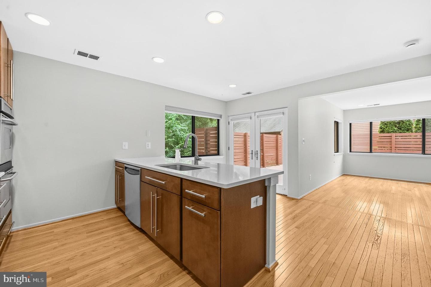 2105 South Bay Lane photo 13