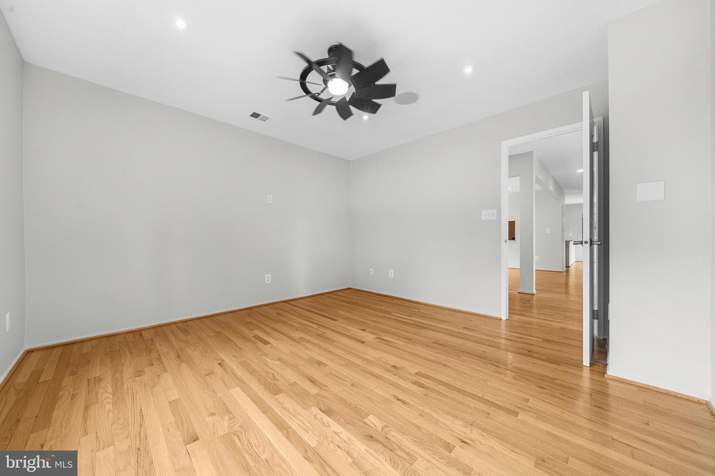 2105 South Bay Lane photo 18