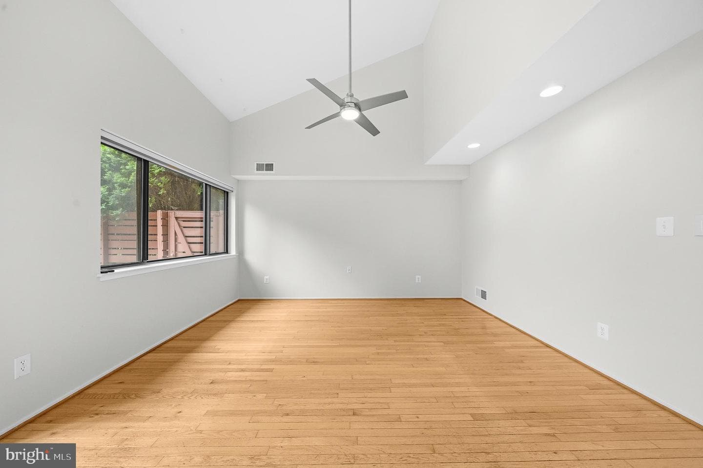 2105 South Bay Lane photo 23