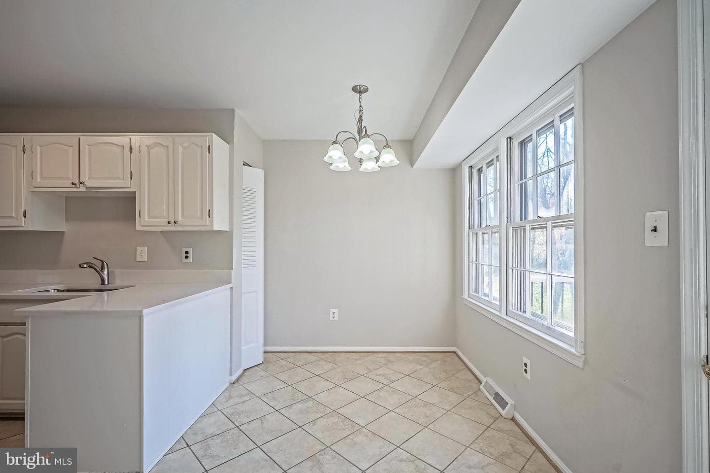 5539 Shooters Hill Lane photo 9