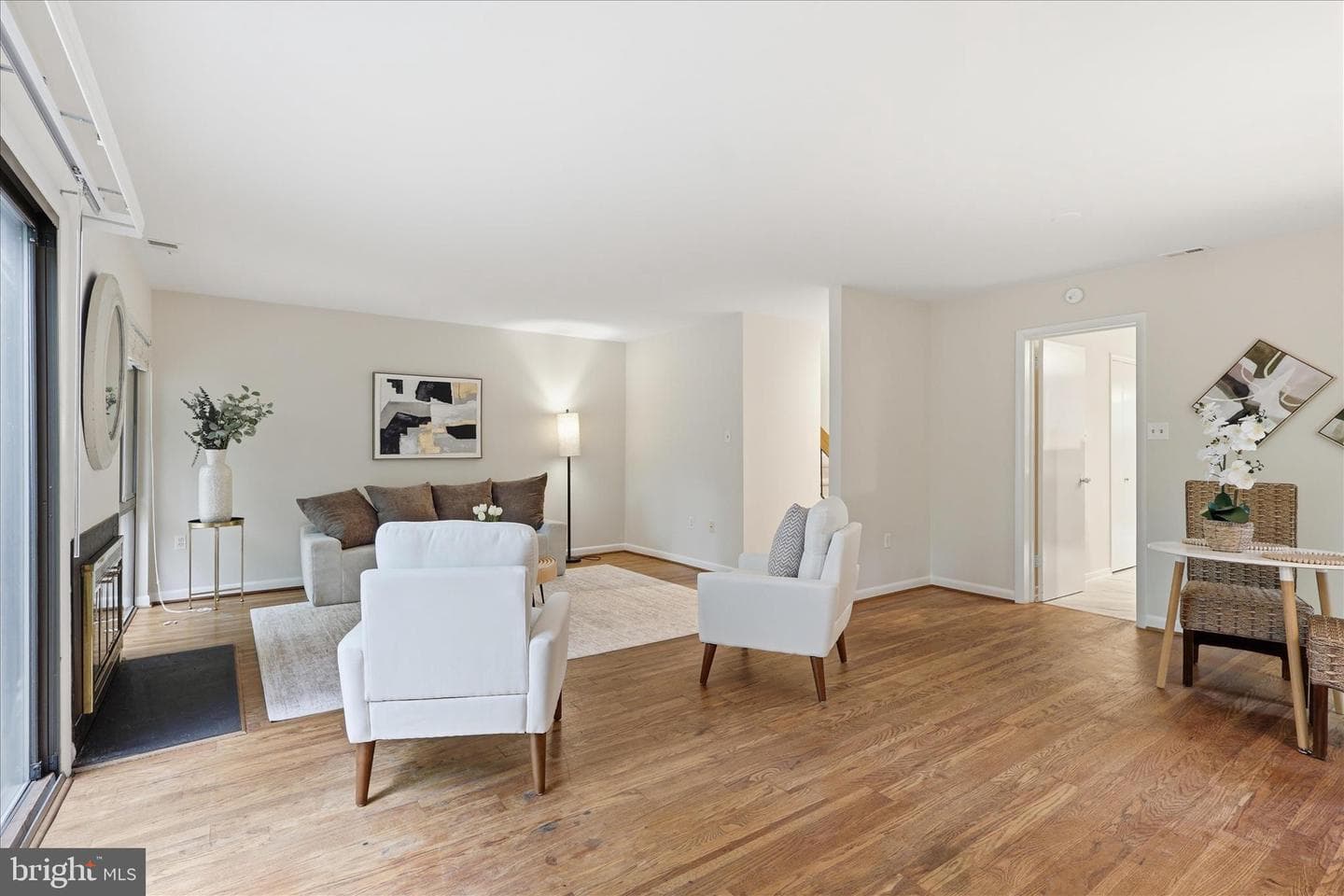 2043 Wethersfield Court photo 11