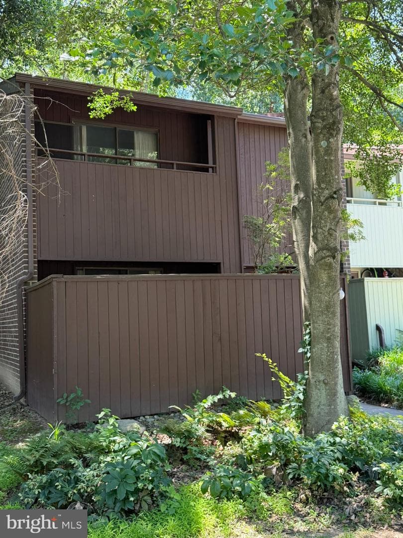 2043 Wethersfield Court photo 37