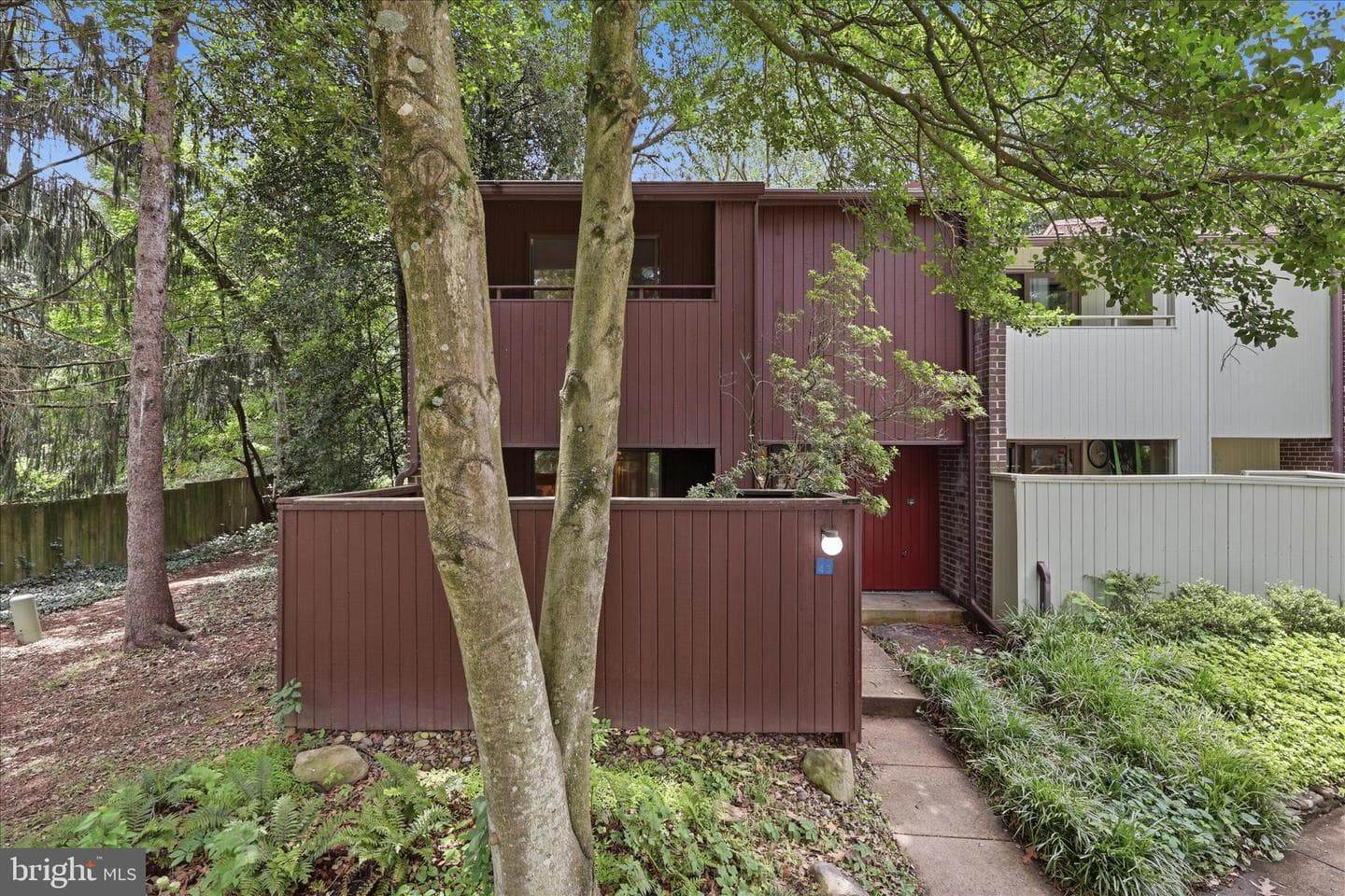 2043 Wethersfield Court photo 39