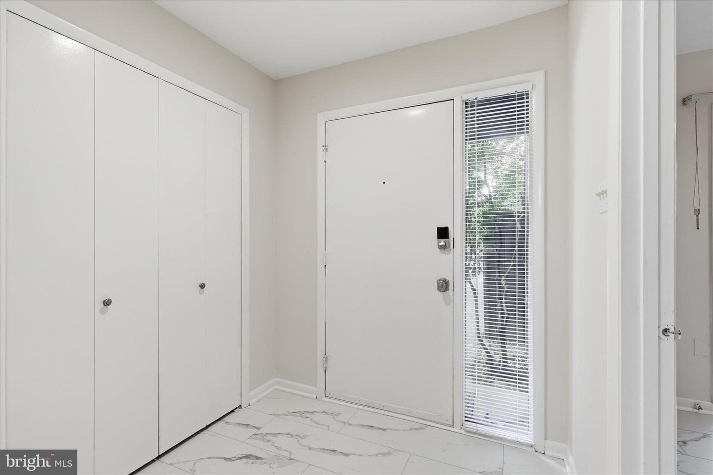 2043 Wethersfield Court photo 5