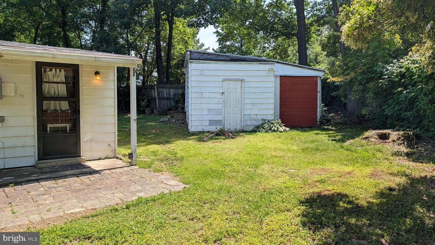 6497 Windham Avenue photo 13