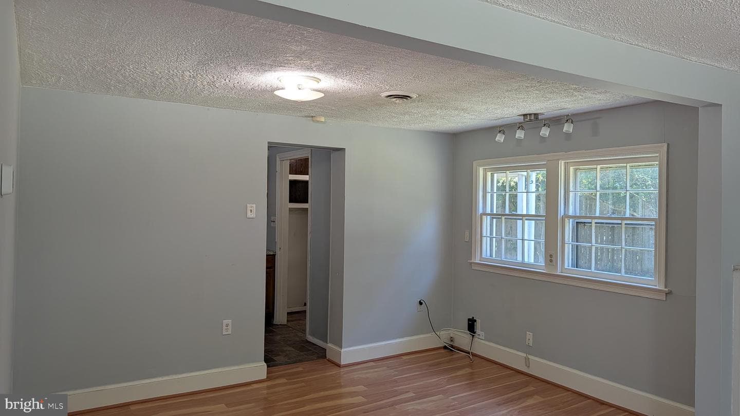 6497 Windham Avenue photo 25