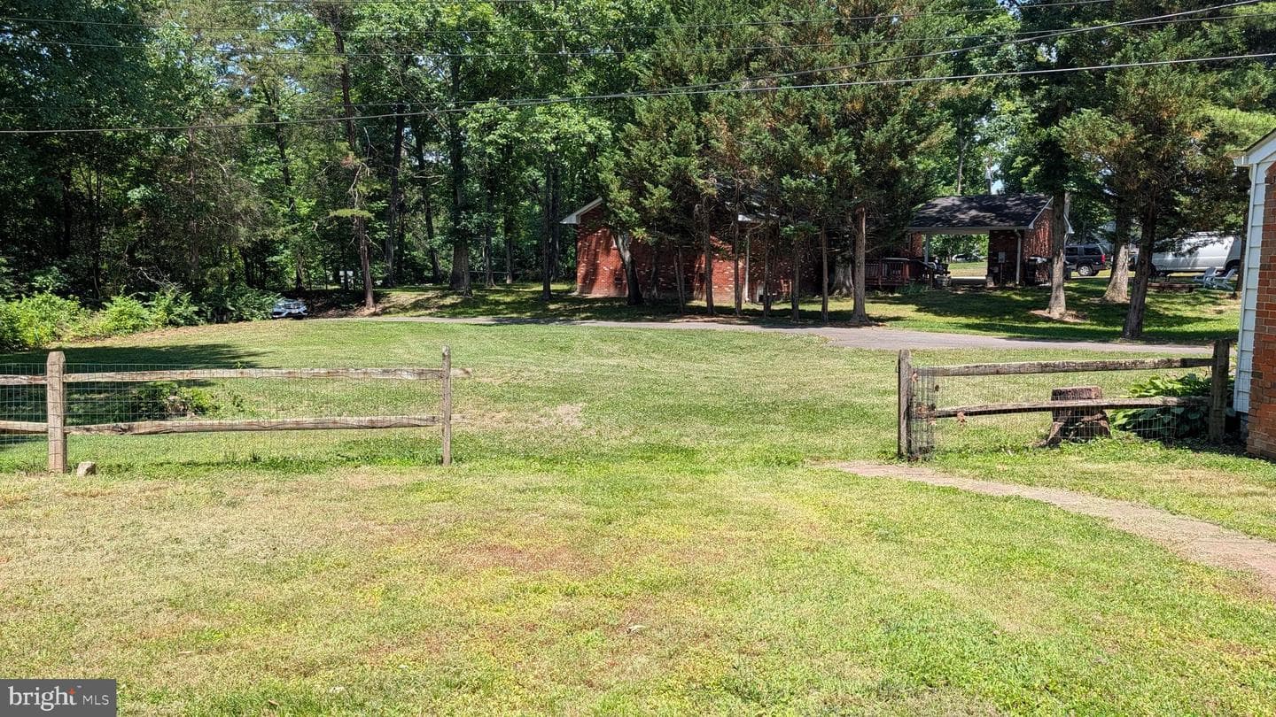 6497 Windham Avenue photo 3