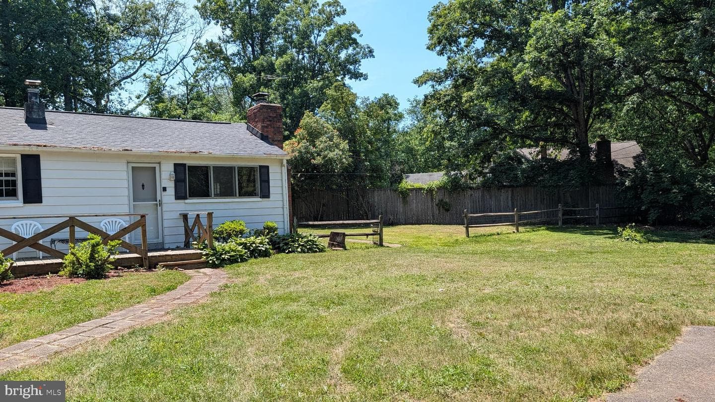 6497 Windham Avenue photo 5