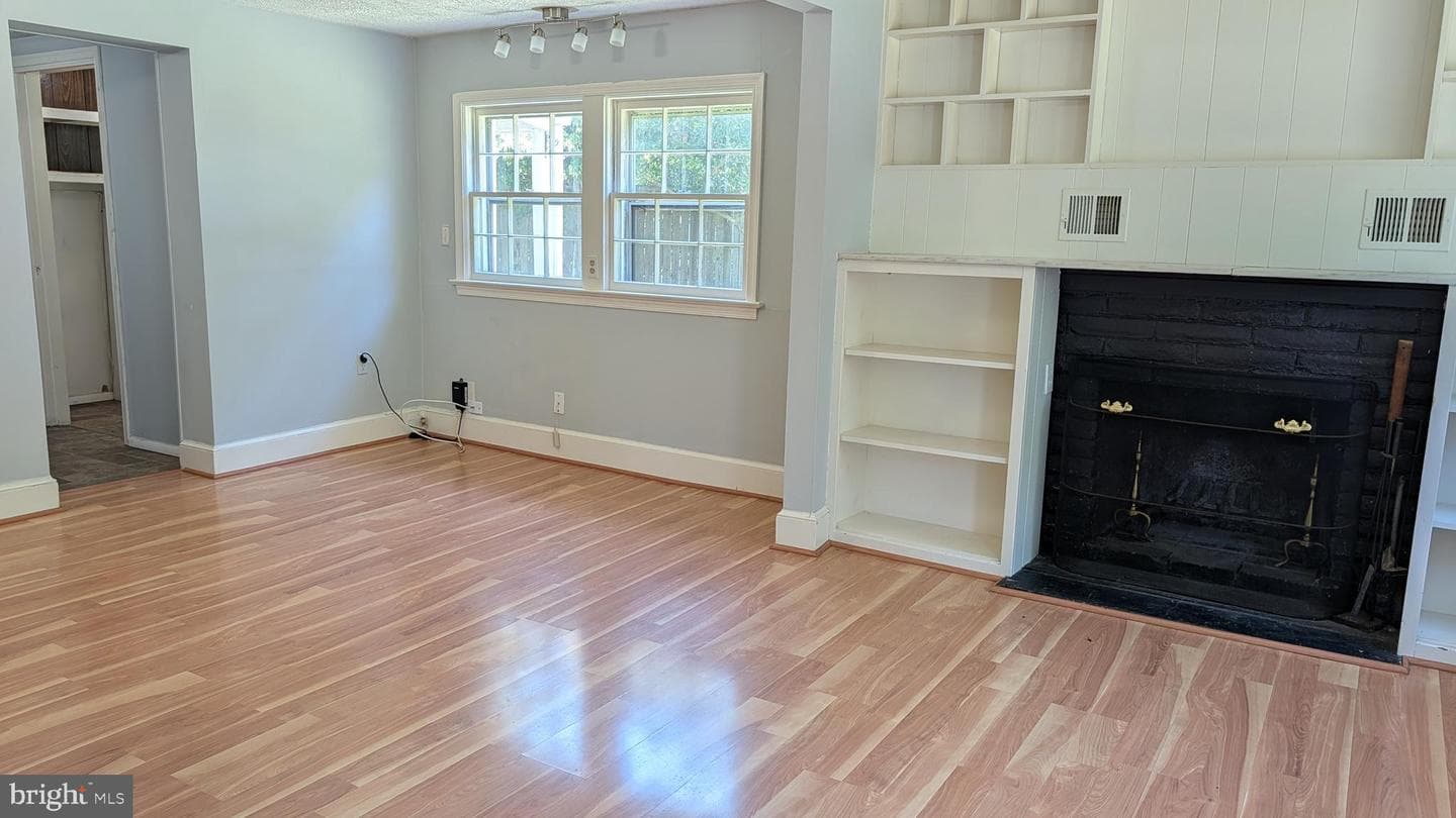 6497 Windham Avenue photo 6
