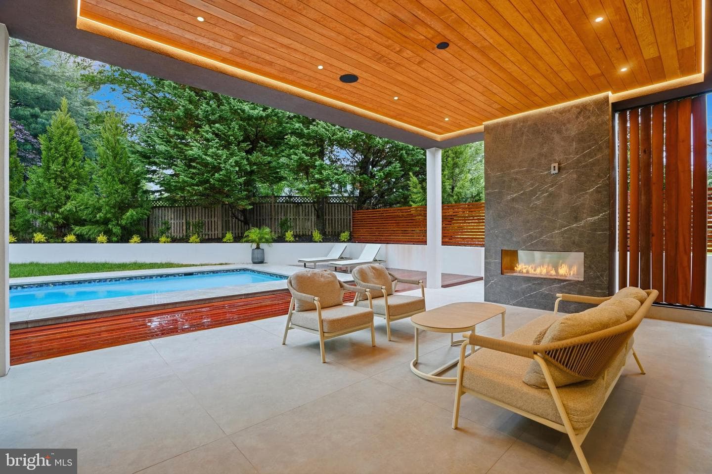 1803 Dumbarton Street photo 104