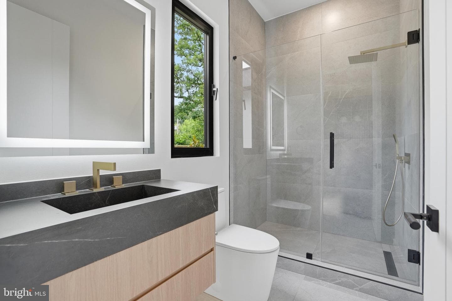 1803 Dumbarton Street photo 21