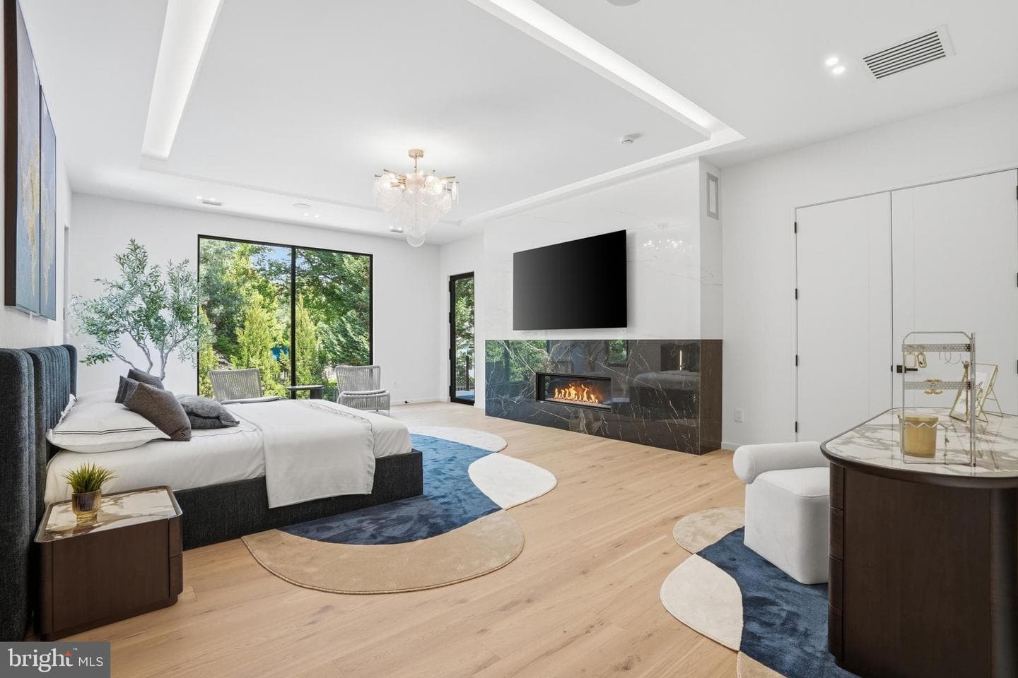 1803 Dumbarton Street photo 61