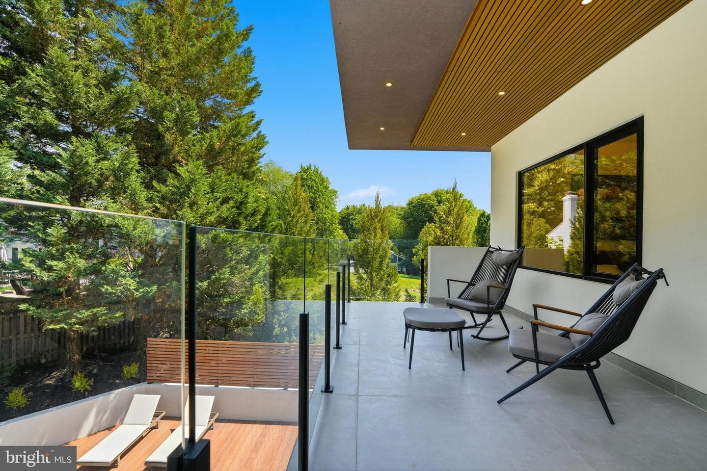 1803 Dumbarton Street photo 67