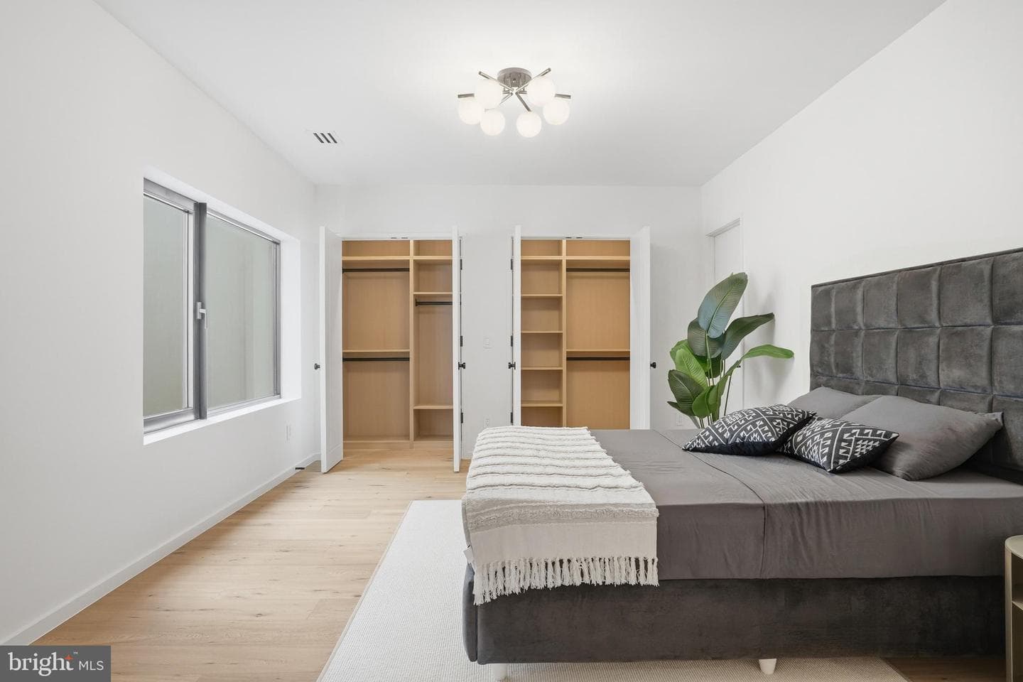 1803 Dumbarton Street photo 86