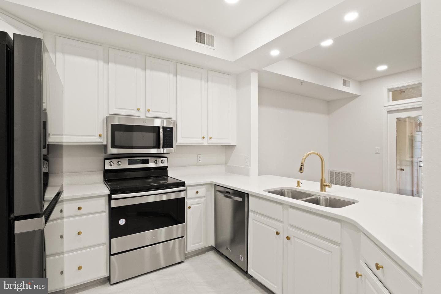 1324 Garden Wall Circle #b photo 12