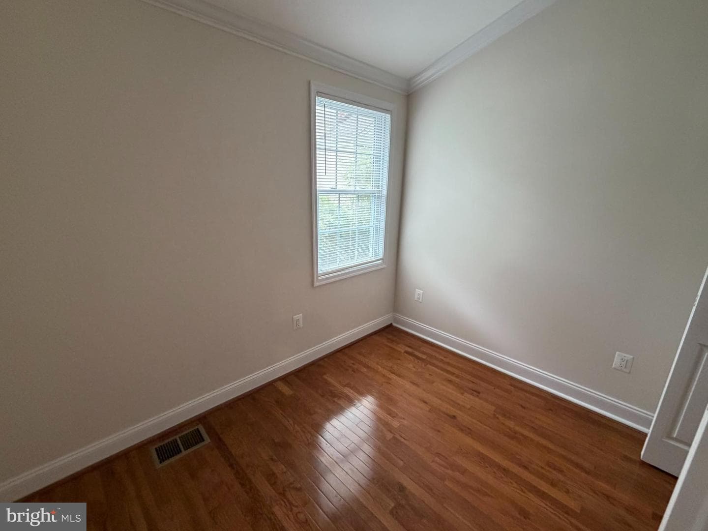 2923 Fairhill Road photo 19