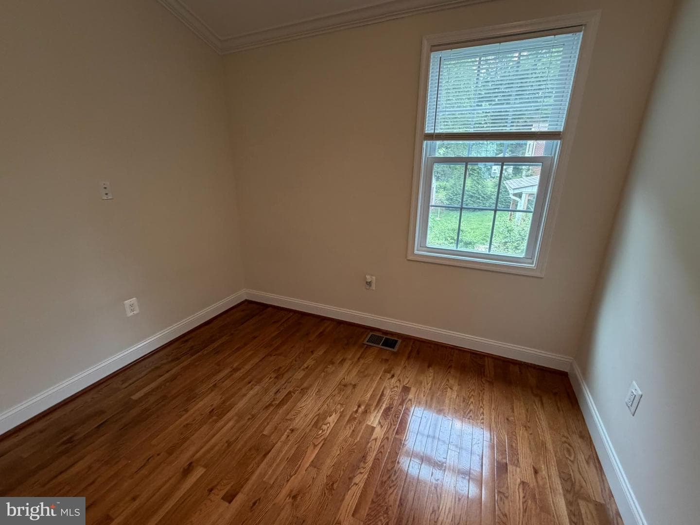 2923 Fairhill Road photo 20