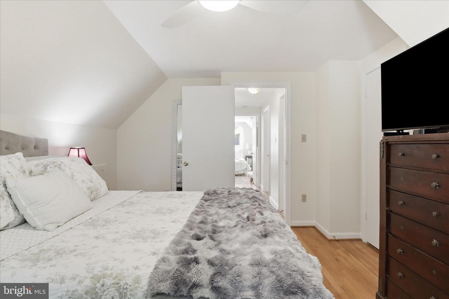 8143 Edmonton Court photo 24