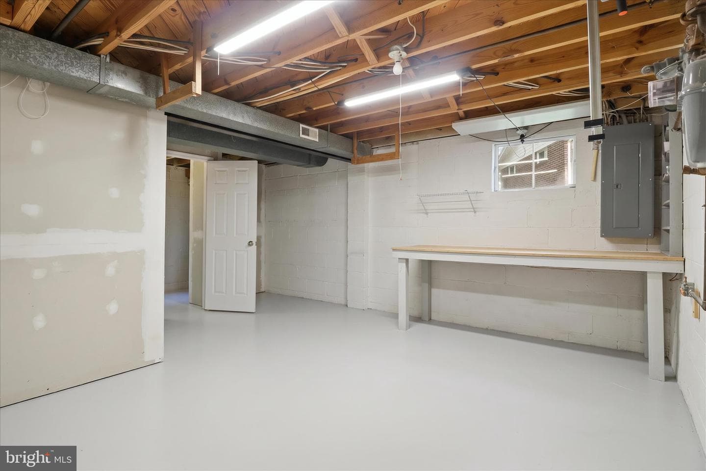 8143 Edmonton Court photo 30