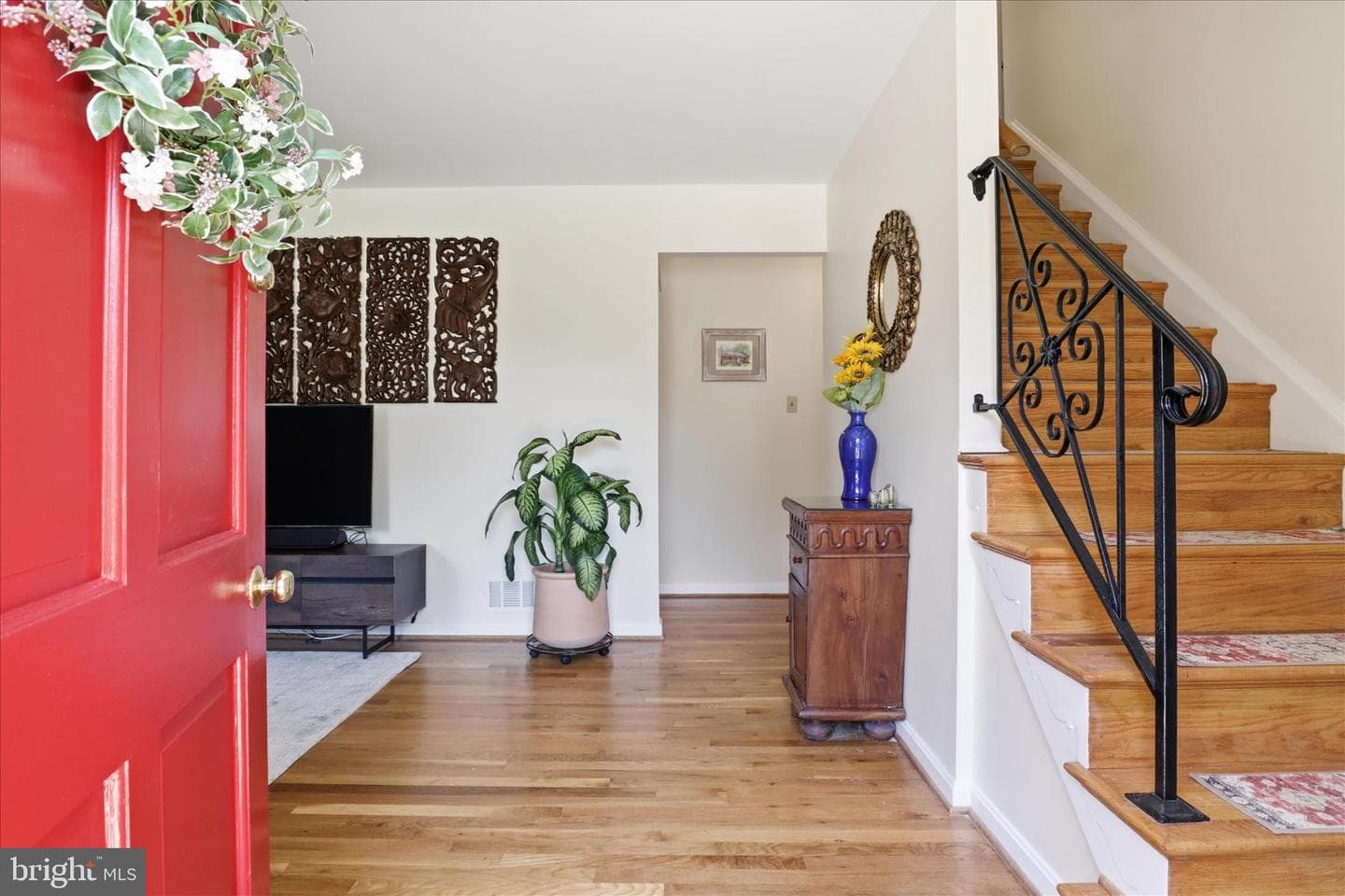 8143 Edmonton Court photo 4