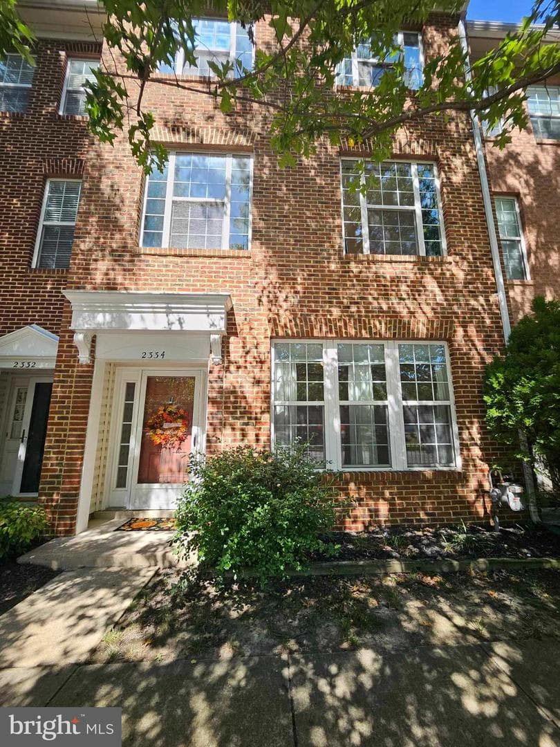 2334 Huntington Station Court, Alexandria
