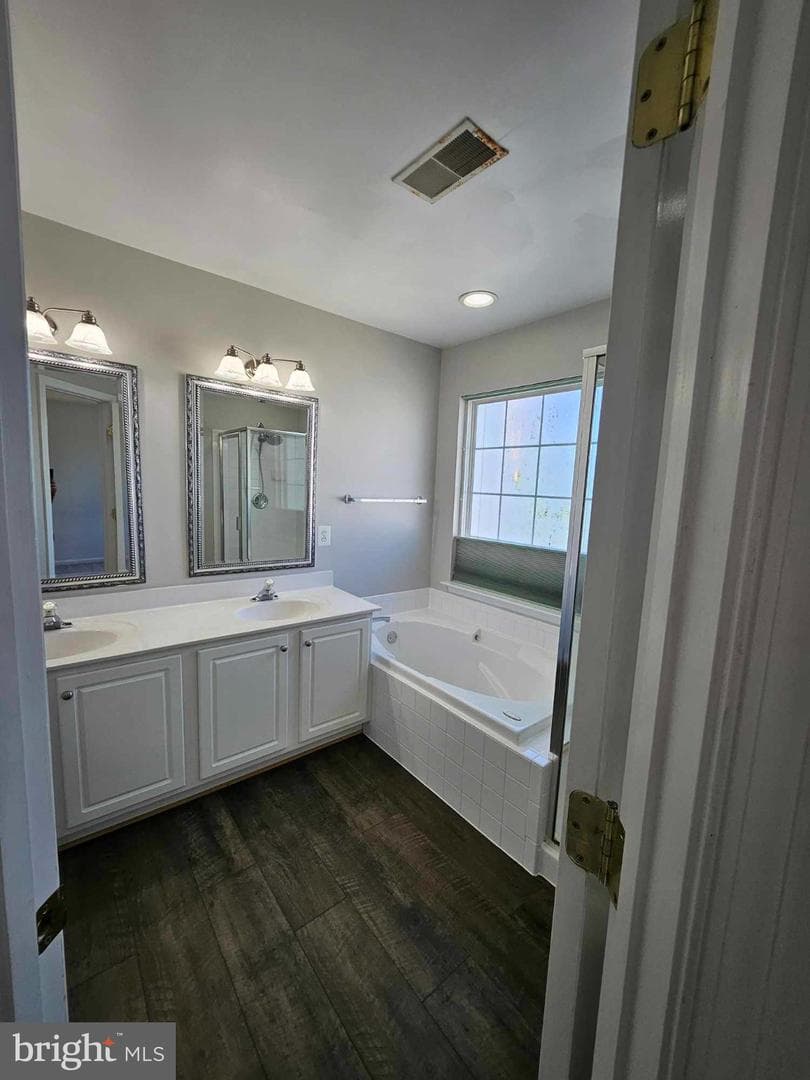 2334 Huntington Station Court photo 14
