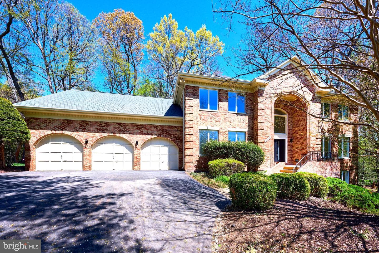 2713 Silkwood Court, Oakton