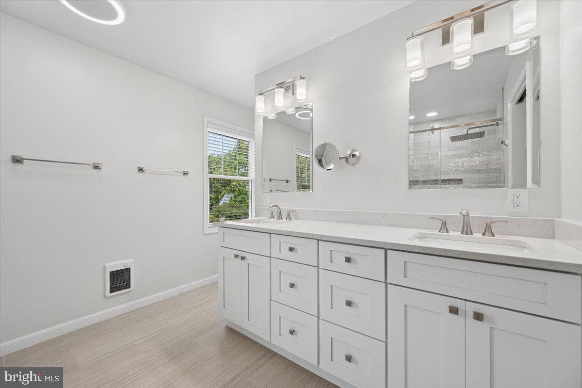 4655 Braddock Green Court photo 47