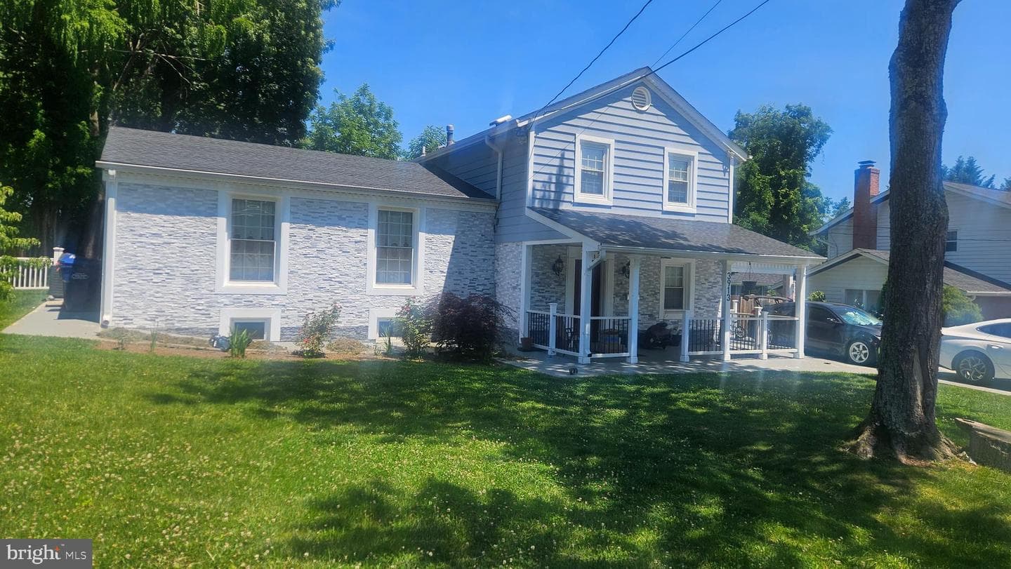 3913 Oak Hill Drive, Annandale
