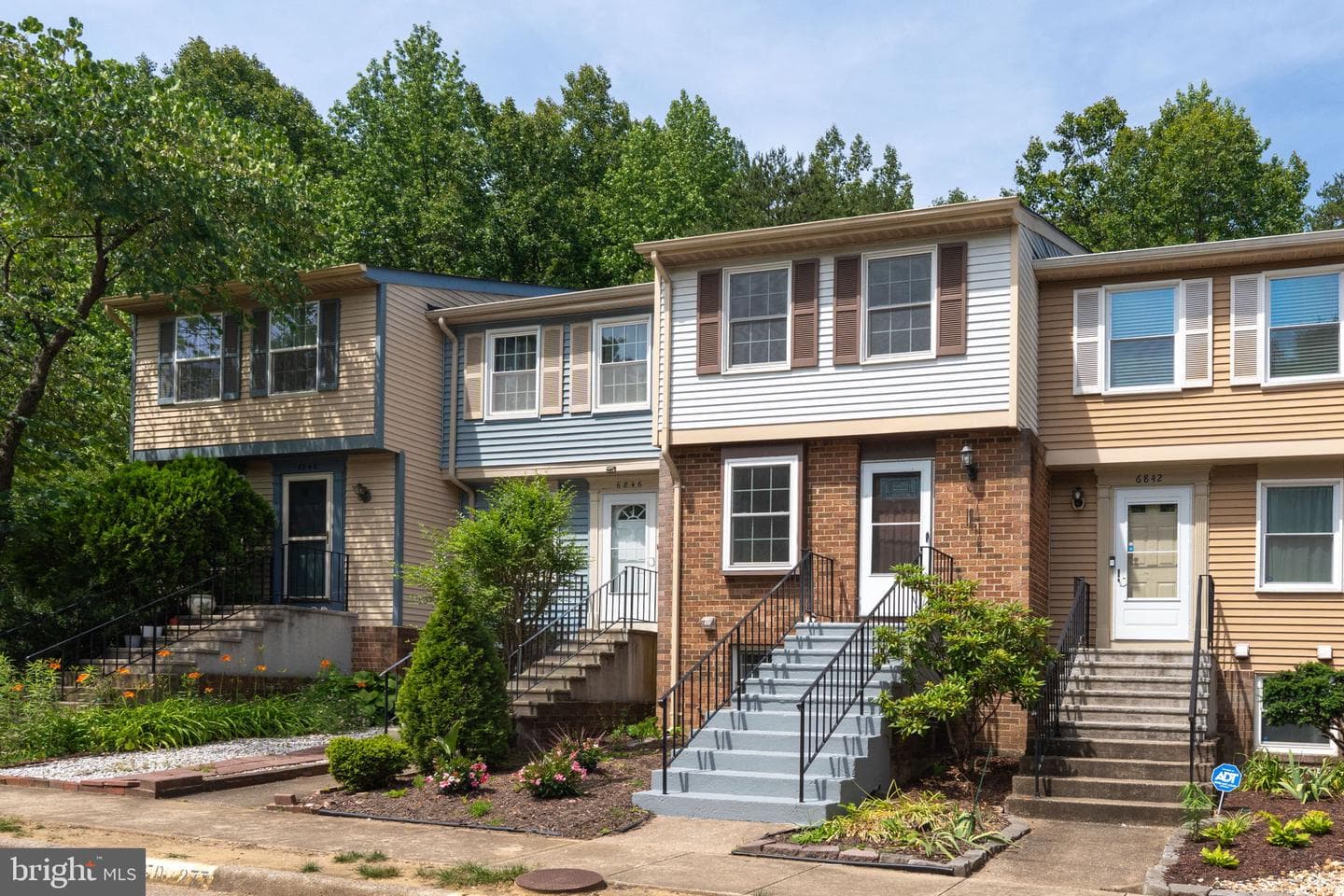 6844 Heatherway Court photo 8
