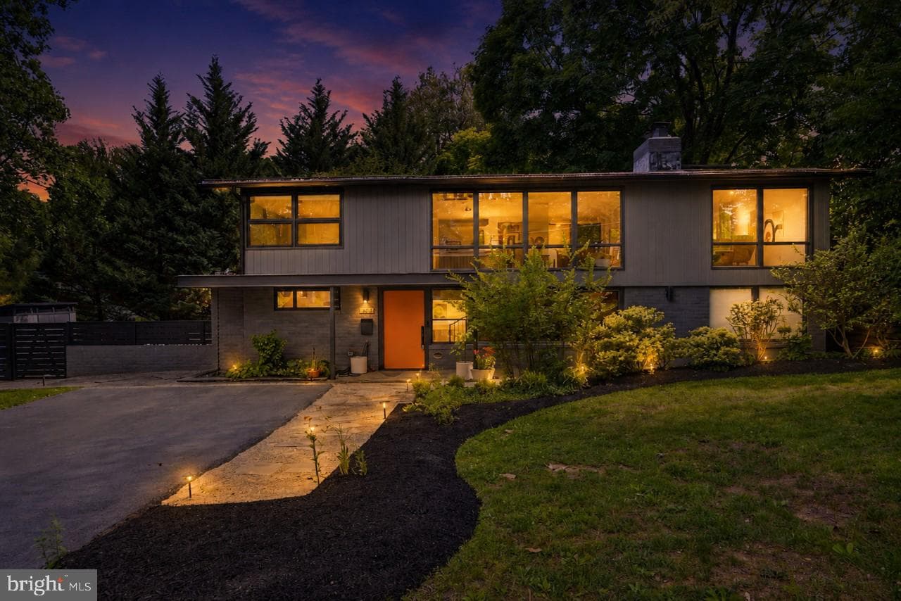 7707 Holmes Run Drive, Falls Church