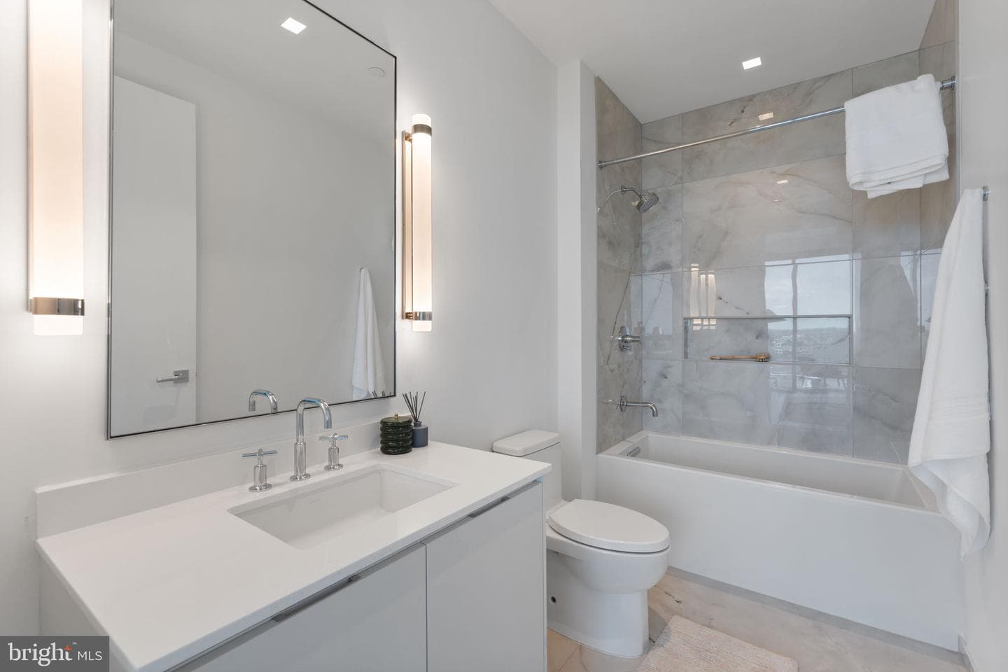 1820 Reston Row Plaza #1506 photo 17