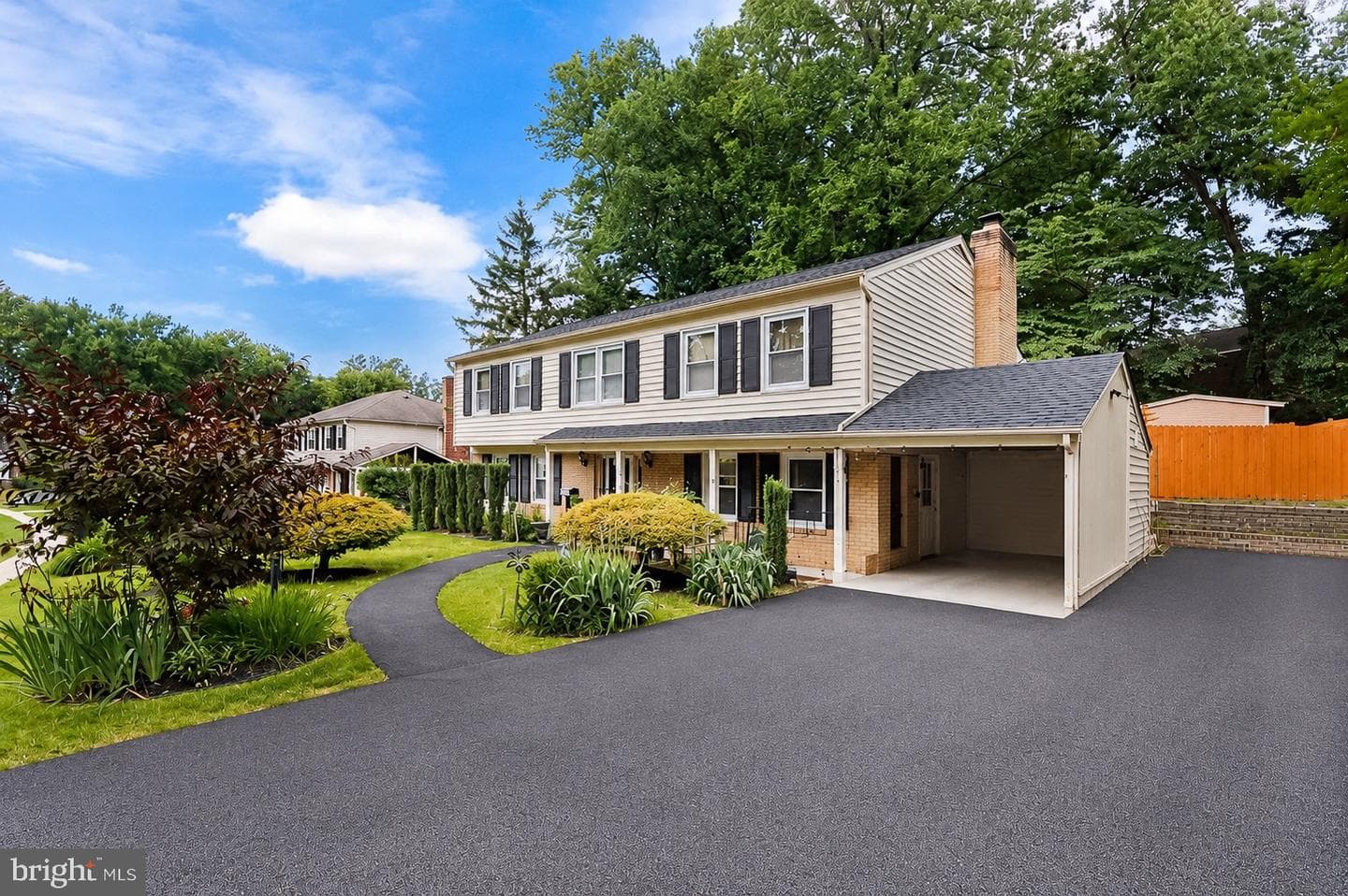 8418 Stone Gate Drive photo 3
