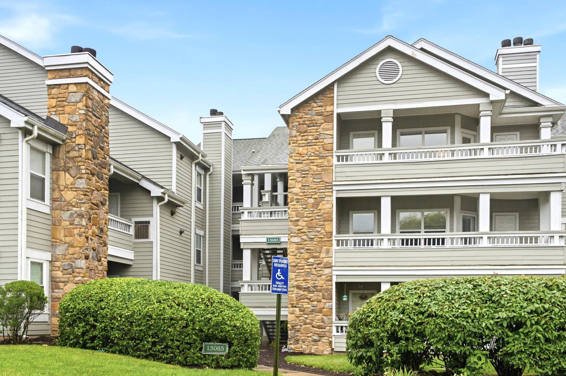 13085 Autumn Woods Way #105, Fairfax
