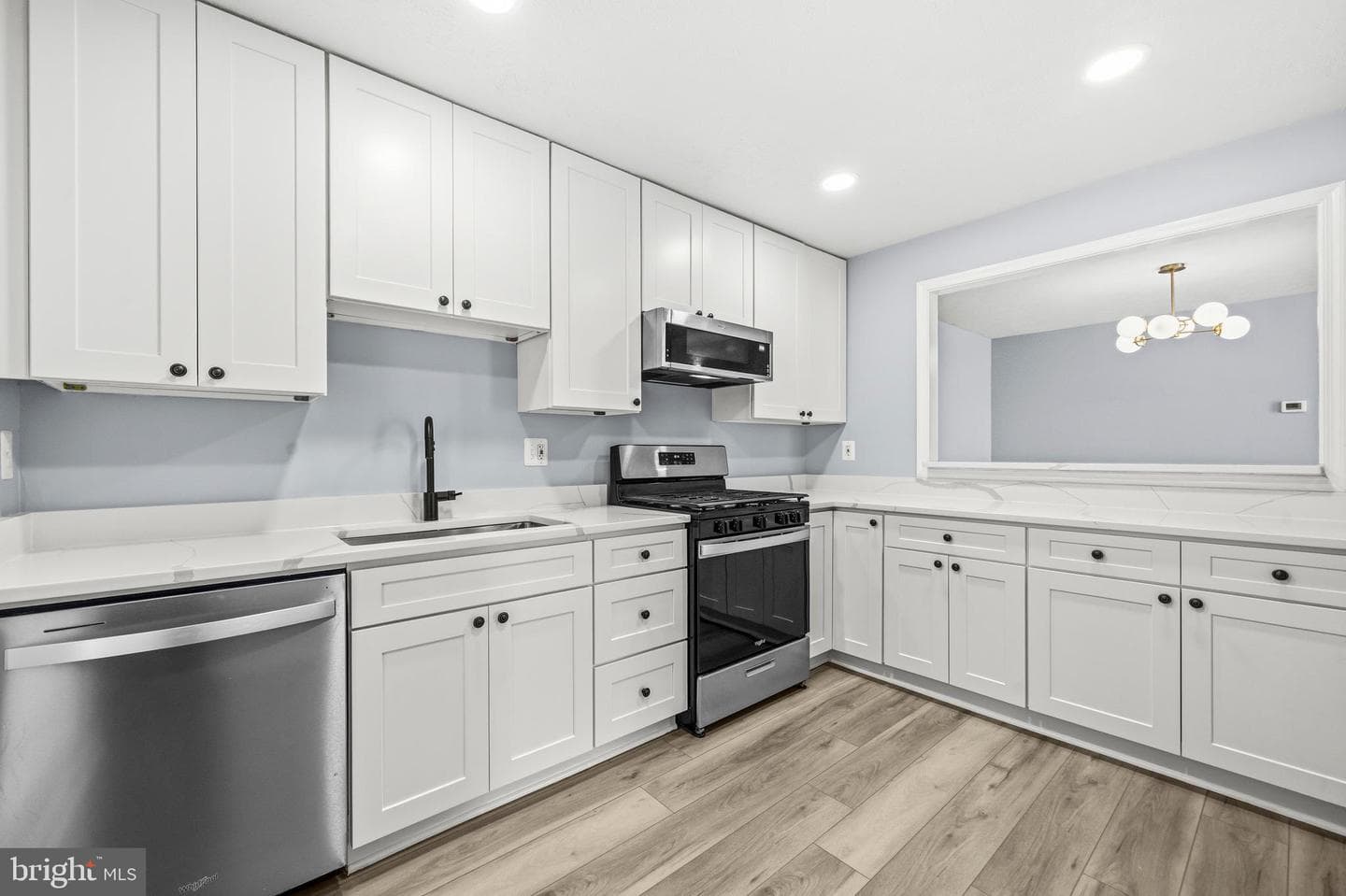 10212 Oakton Terrace Road photo 2
