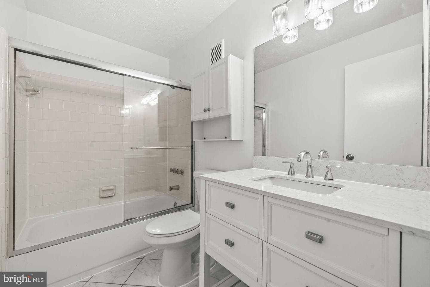 10212 Oakton Terrace Road photo 23