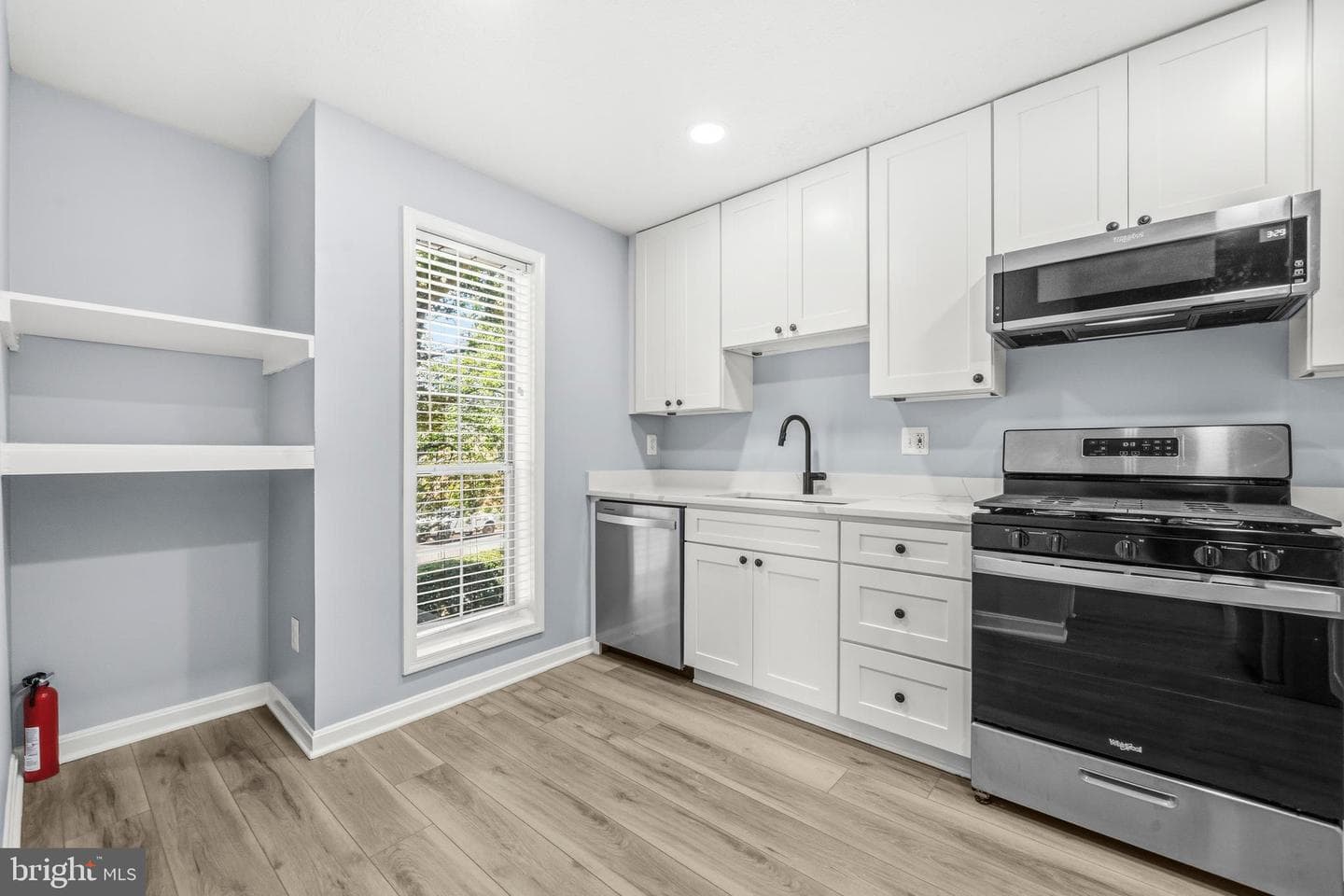 10212 Oakton Terrace Road photo 3