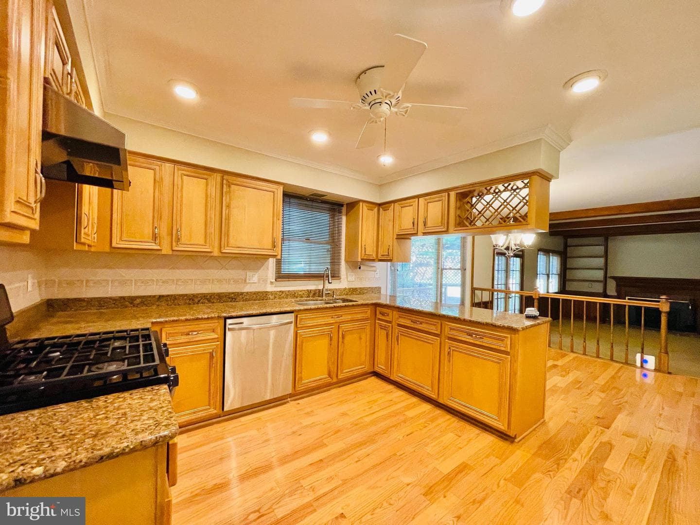 7227 Devereux Court photo 9
