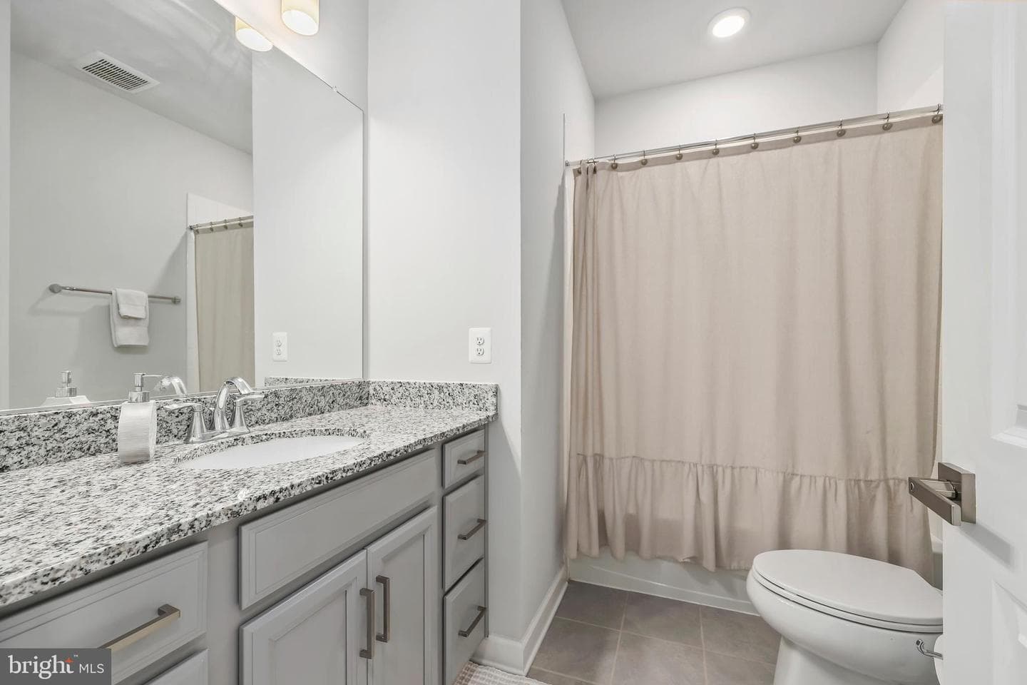 4434 Fair Lakes Court photo 18