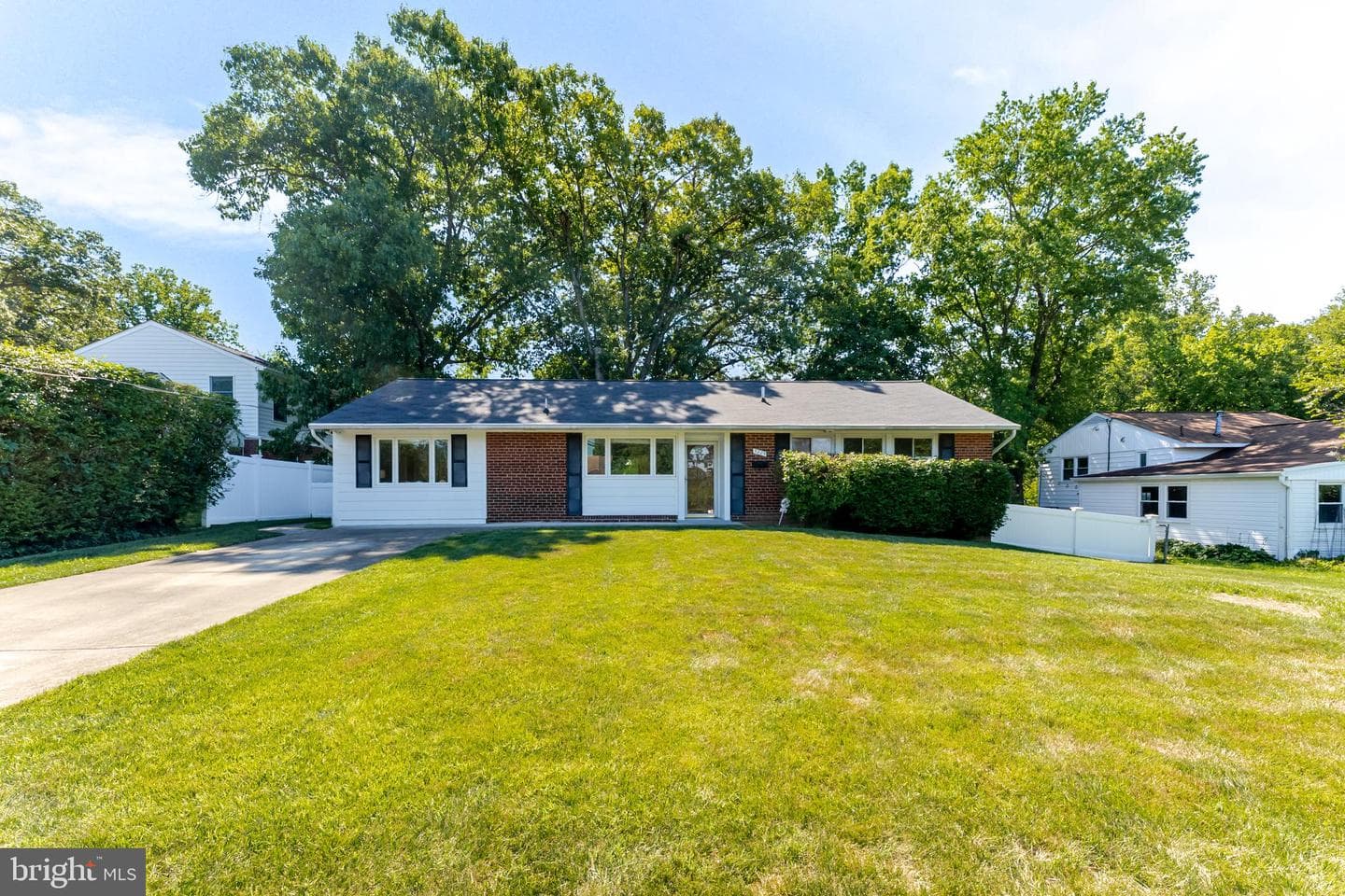 5825 Atteentee Road photo 29