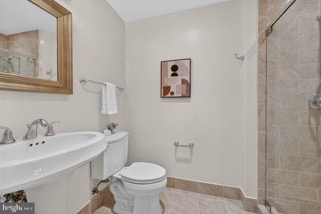 8220 Crestwood Heights Drive #1410 photo 6