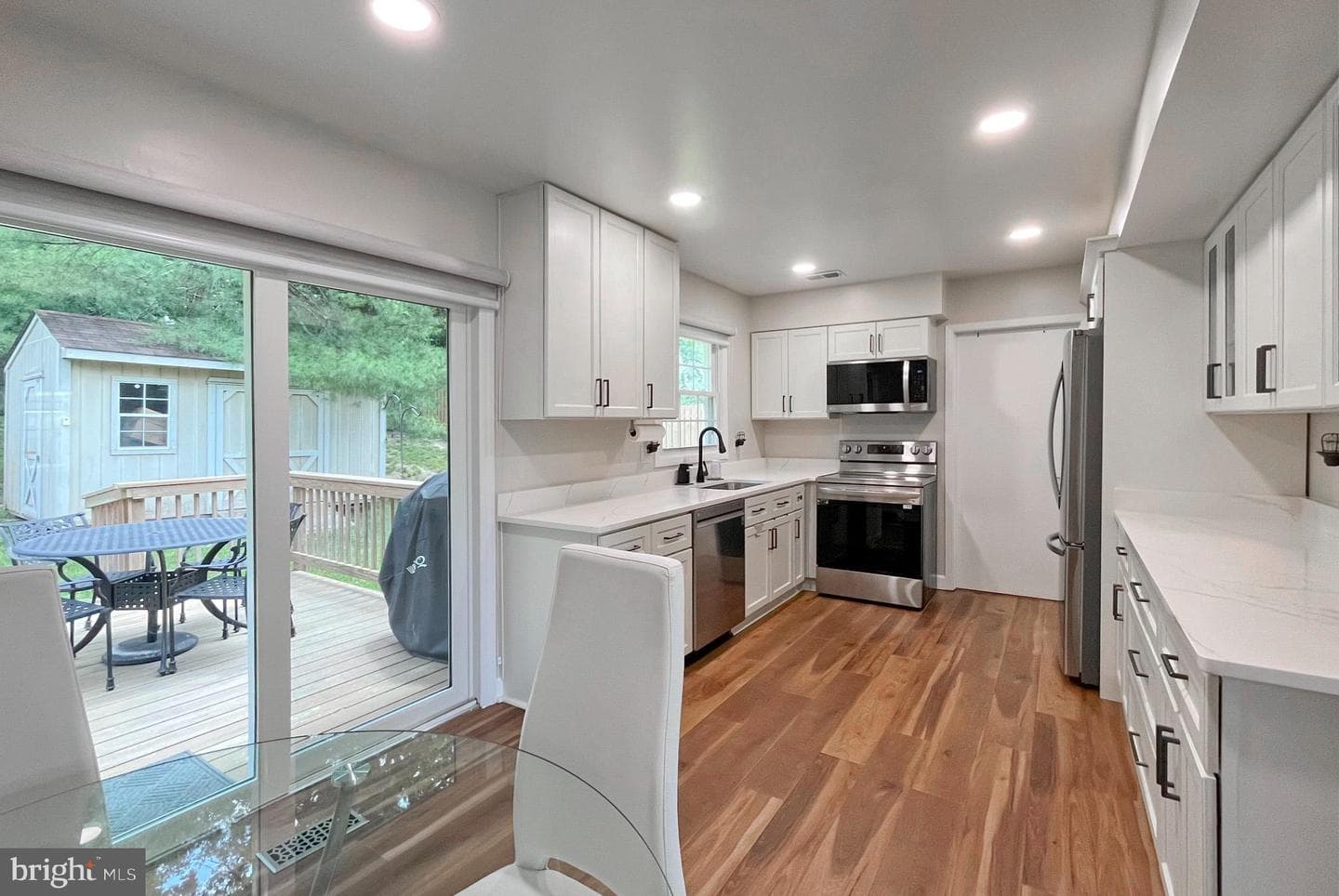 12833 Point Pleasant Drive photo 8