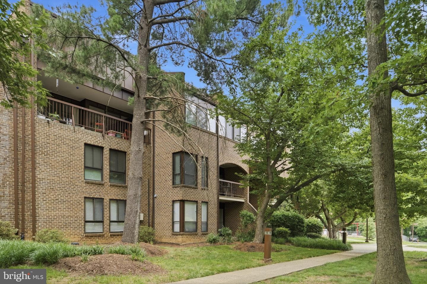 11260 Chestnut Grove Square #337 photo 3