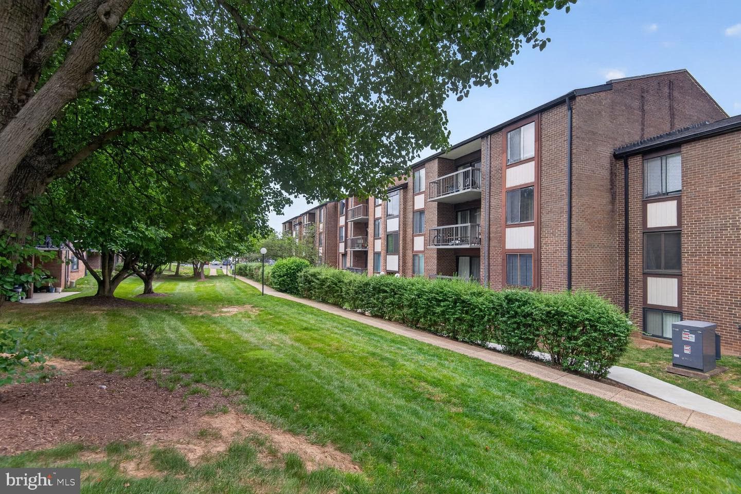 9702 Kingsbridge Drive #302 photo 20