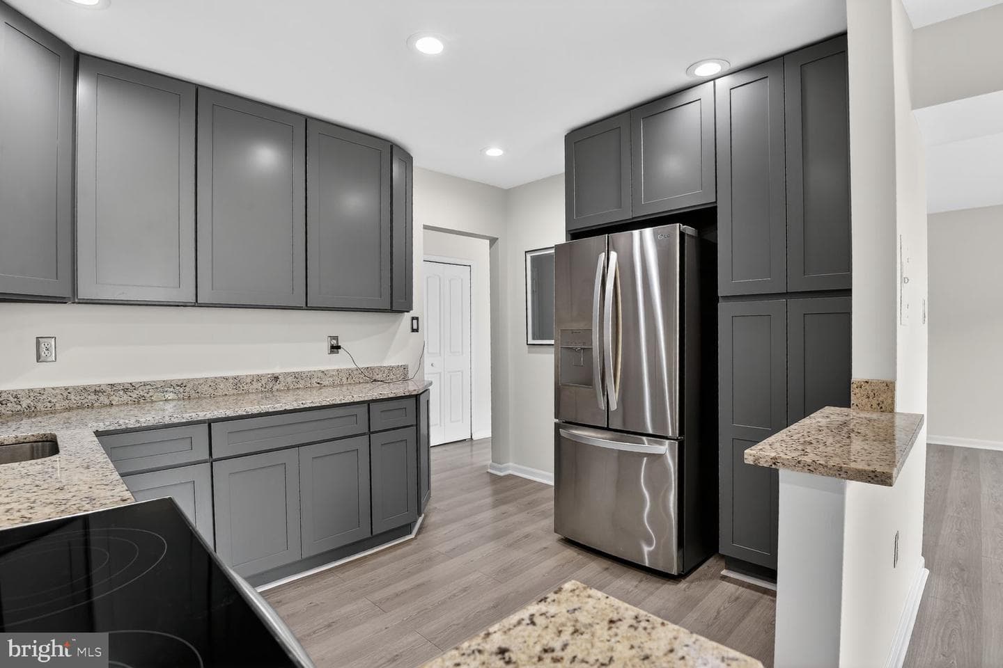 9702 Kingsbridge Drive #302 photo 6