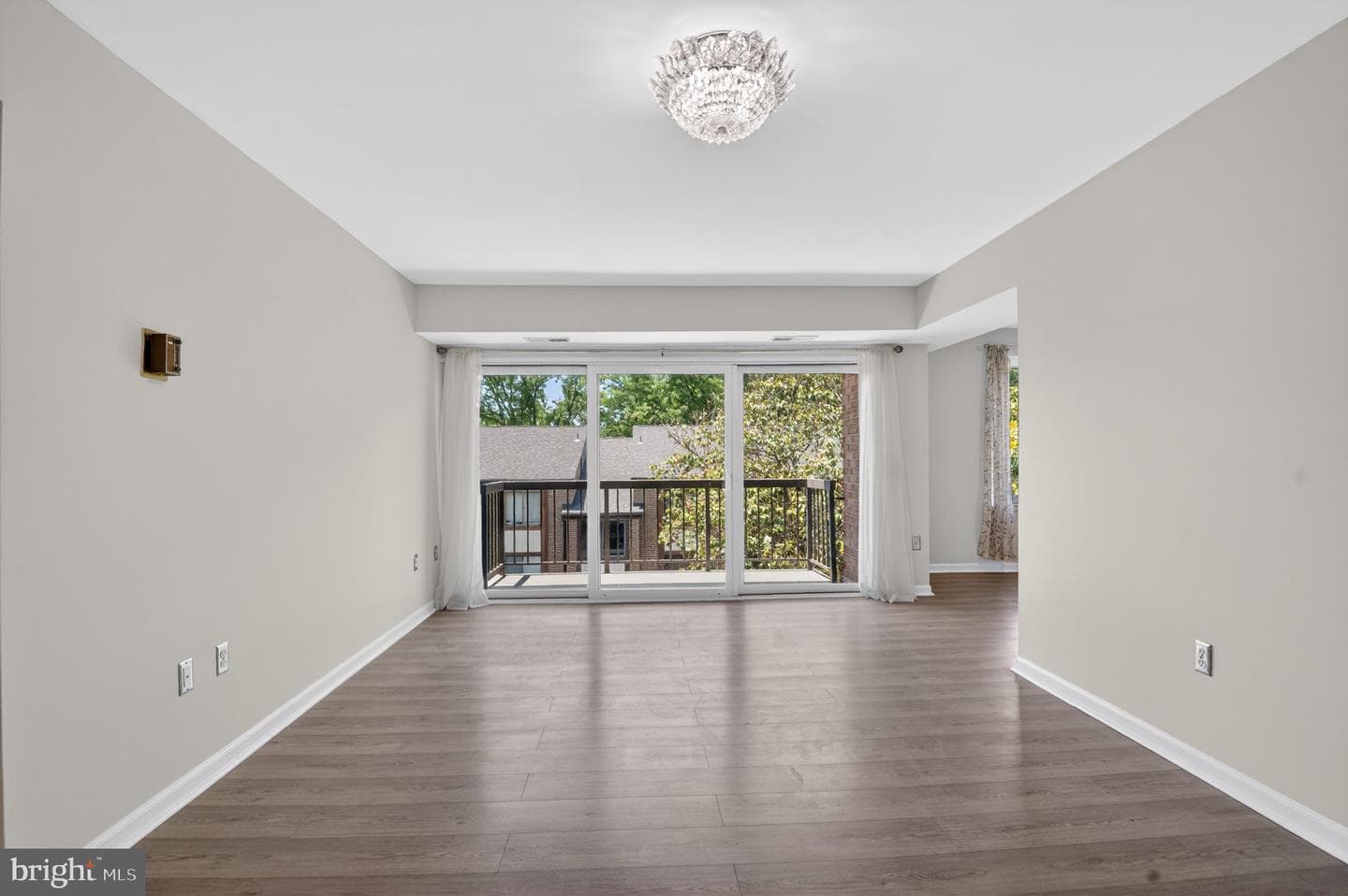 9702 Kingsbridge Drive #302 photo 8